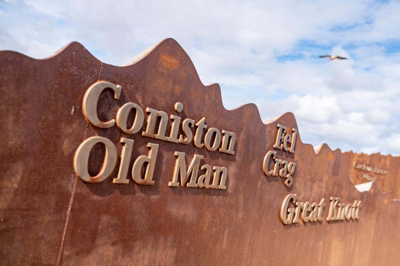 The Croston Balcony Apartment- Morecambe Central Promenade, Beach Front And Sea Views ภายนอก รูปภาพ